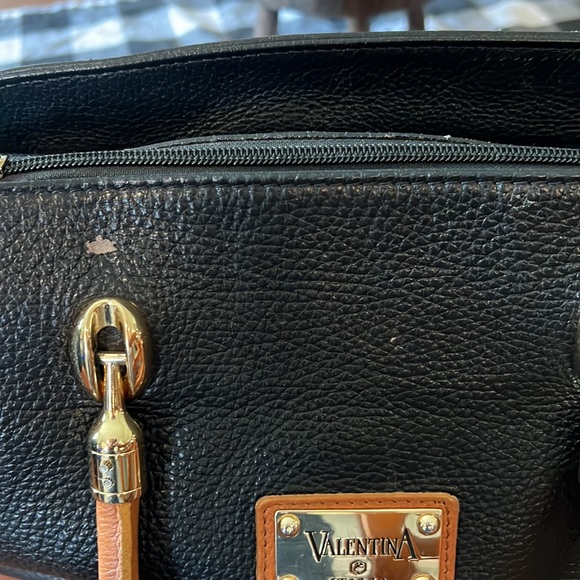 Valentina Black and Tan Shoulder Bag - Picture 5 of 13